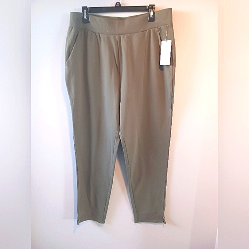 Forrest Green Pants (NWT)